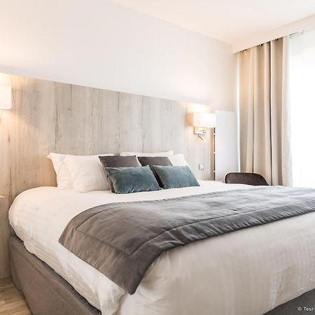 Hotel Les Terrasses Du Port Saint-Pierre Zewnętrze zdjęcie